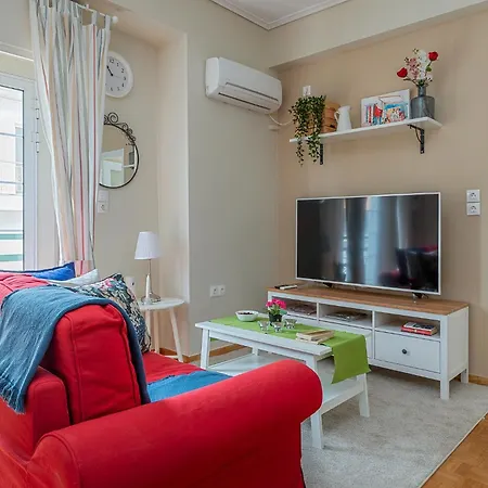 Cozy Near Center Apartment *